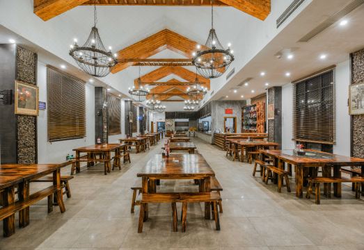 Oriental red hotel in Zhusha ancient town Hotel Overview