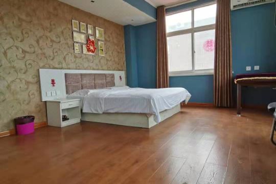 濮阳县百合宾馆