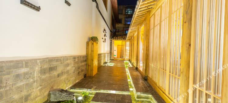 龚禧里·遇见酒店(南屏步行街金马碧鸡坊店)图片