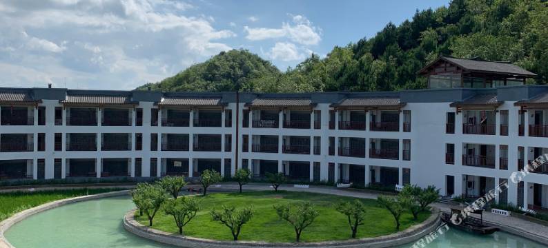 息烽南山驿站图片