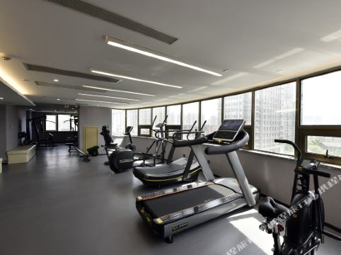 健身娱乐设施