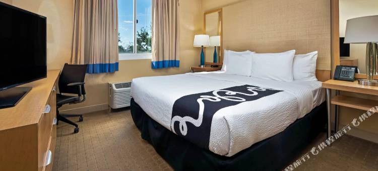 西棕榈滩机场拉昆塔温德姆套房酒店(La Quinta Inn & Suites by Wyndham West Palm Beach Airport)图片