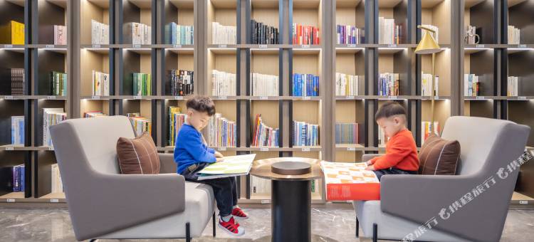 上海松江体育中心亚朵酒店图片