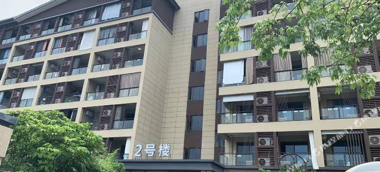 广州金叶子月亮半湾温泉公寓(金叶子店)图片