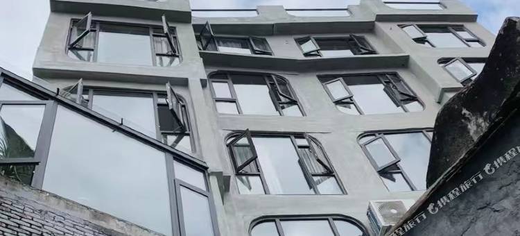 苍南半书房·在山腰民宿图片