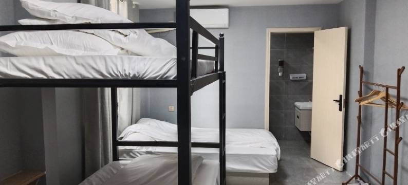 星客电竞民宿(合肥安百苑店)图片