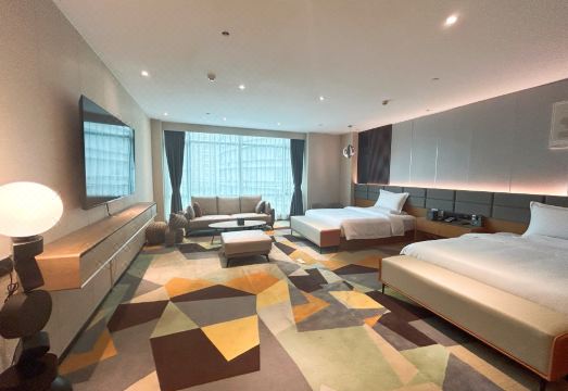 Chonpines Hotel Hotel Overview