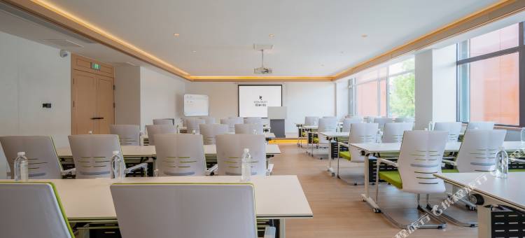 丽呈睿轩酒店(牟平汽车站牟平实验中学店)图片