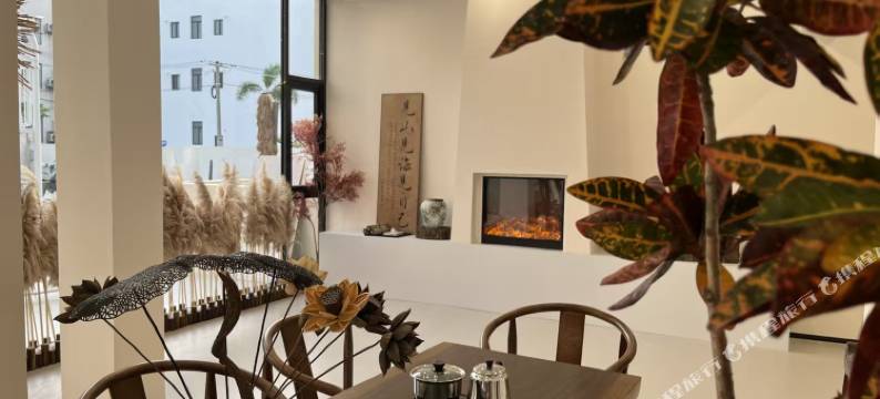 北海银滩·海拾壹民宿(潮雕广场店)图片