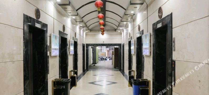 望山湖居高空城景民宿(玄武湖青春广场地铁站店)图片