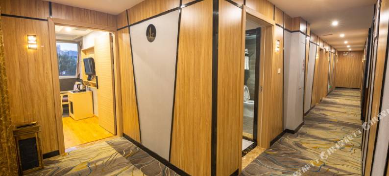 开化亦选精品酒店图片