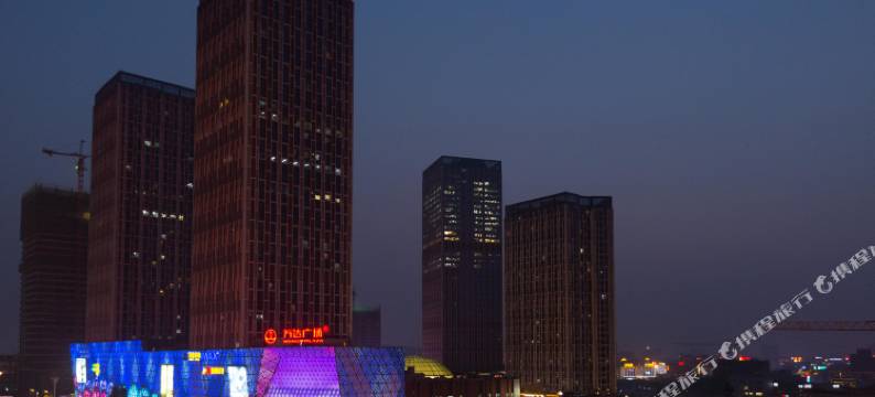 奇妙迷旅主题公寓(佛山万达广场店)图片