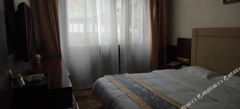 安康依江商务酒店图片