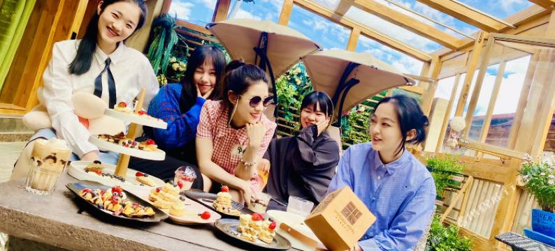 香格里拉横竖撇捺WOODEN HOTEL客栈(独克宗古城店)图片