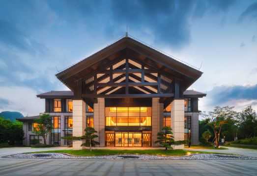 Yangshuo Yulong River Impression ResortHotel Overview