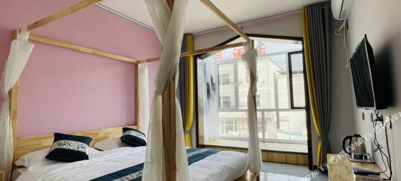 伊方新品民宿(易县恋乡太行水镇店)图片