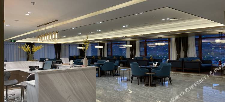 阿吉拉姆温泉酒店(甘孜白塔公园店)图片