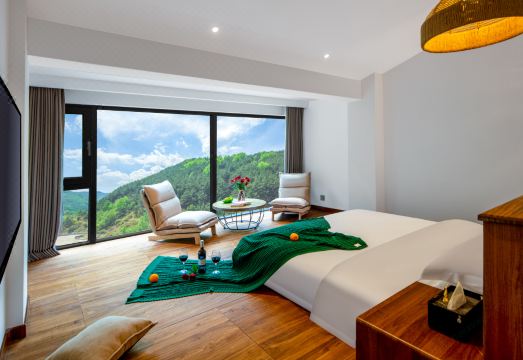 Laojunshan Qimeng Junlan Pavilion (Zhongling Cableway Shop) Hotel Overview