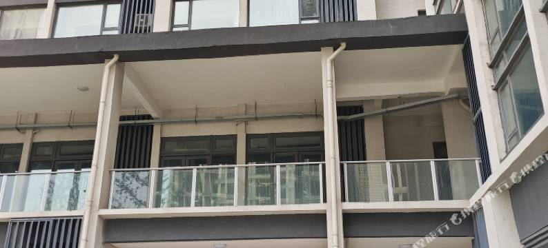 希斯汀精品公寓(山东大学蓝色硅谷地铁站)图片