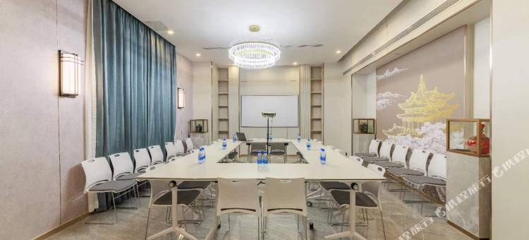 艺途服务公寓(长沙高铁南站木桥地铁站店)图片