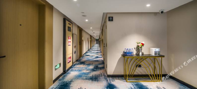 星空酒店(深圳罗湖万象食家店)图片