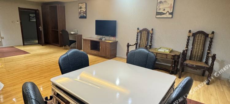 玉溪鸿源大酒店(高铁站店)图片