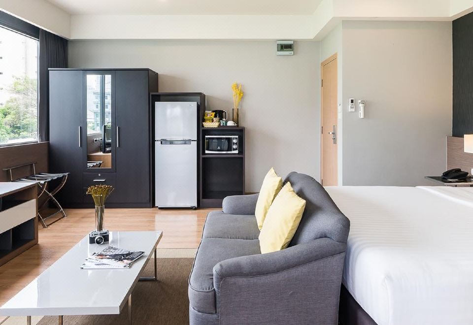 Alt Hotel Nana by UHG Hotel Overview