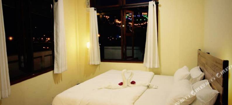 萨南柴艺术酒店(Art Hotel Sanamchai)图片