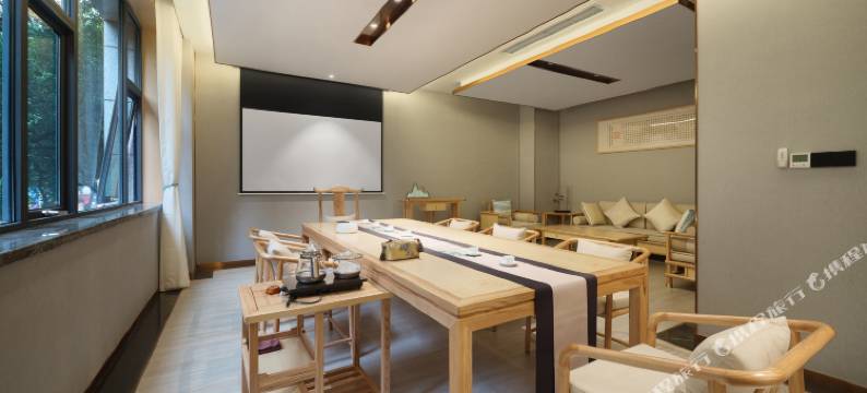乐山汇人酒店(张公桥美食街店)图片