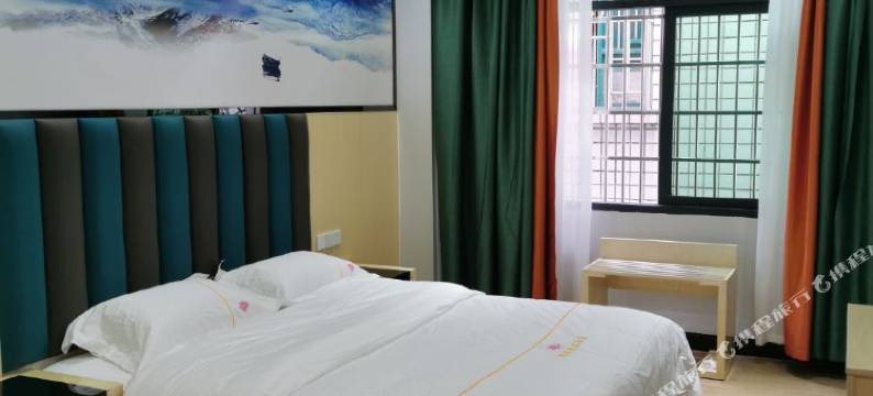 肇庆银湖精品住宿(广州应用科技学院肇庆校区店)图片