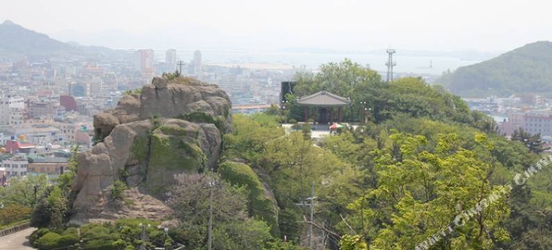 香阁里亚海滩观光酒店(Shangria Beach Tourist Hotel)图片