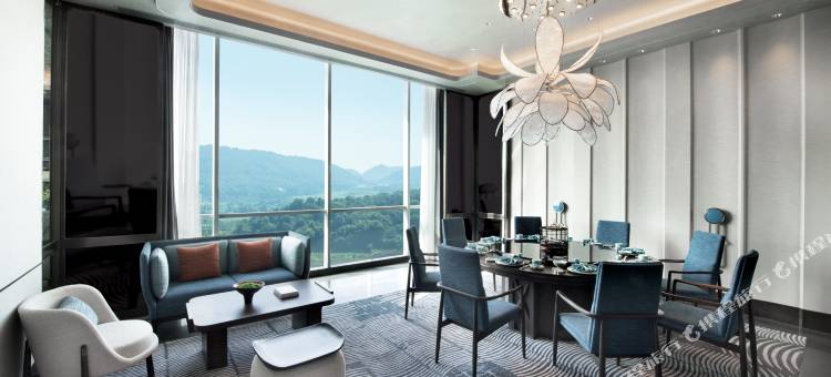 武汉光谷皇冠假日酒店图片