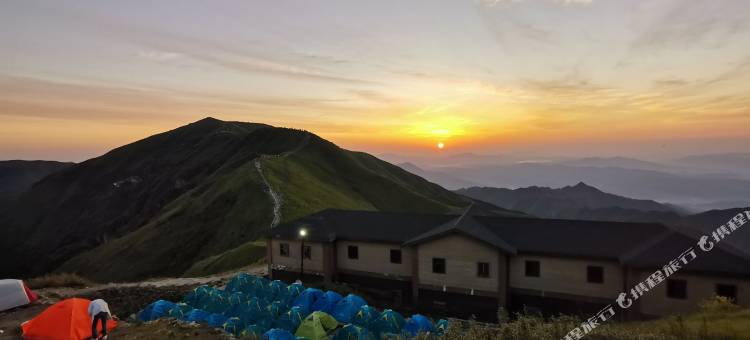 武功山金顶云中雾特色民宿图片