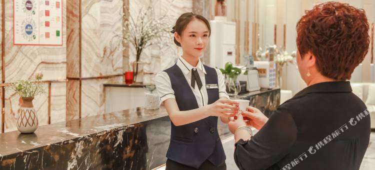广州久龙酒店(罗甸民族中学店)图片