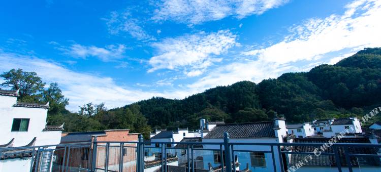 枫悦楼·Villa山景休闲度假美宿(婺源石城红枫叶景区店))图片
