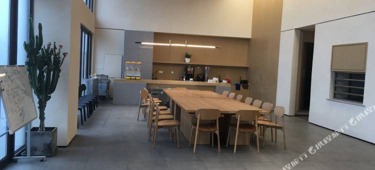 嘉文民宿(峨眉山高铁站店)图片