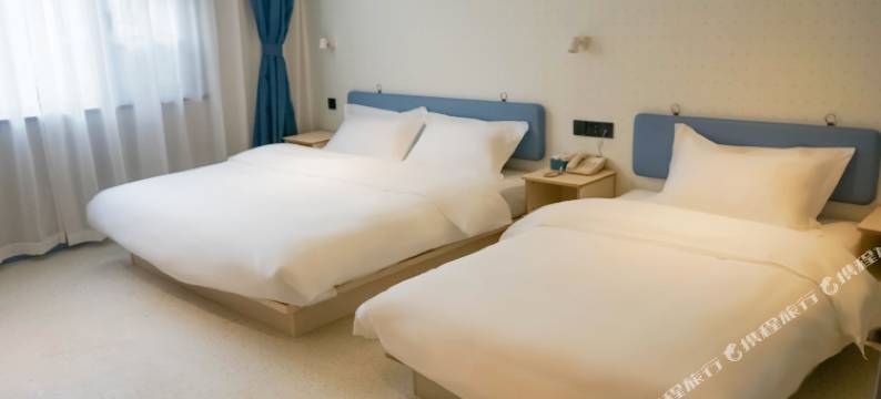 南逸电竞酒店(上海奉贤南桥店)图片