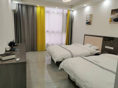 昭通桐晨宾馆(靖安镇店)