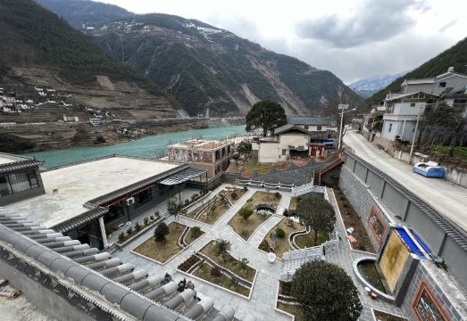 Dchinsenka SanjuHotel Overview