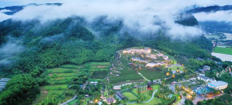 龙游广和雷迪森怿曼龙山运动酒店图片
