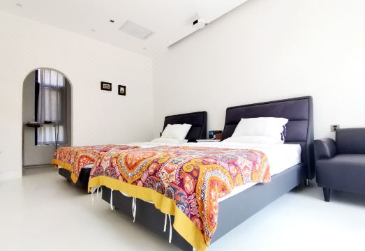 Jiangliuhuajian Guesthouse Hotel Overview