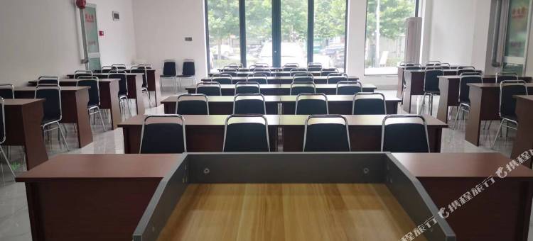 如家商旅酒店(丹东中朝鸭绿江大桥江景店)图片