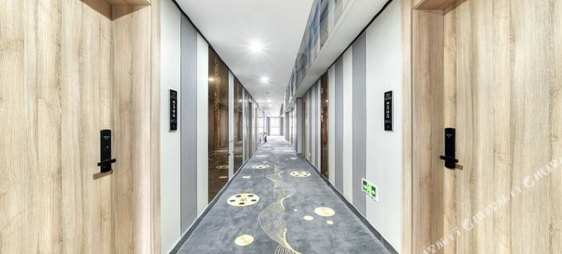 尊腾艺术电影酒店(杭州龙湖紫荆天街三墩地铁站店)图片