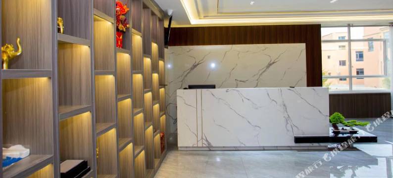 依山新境酒店(七彩丹霞景区店)图片