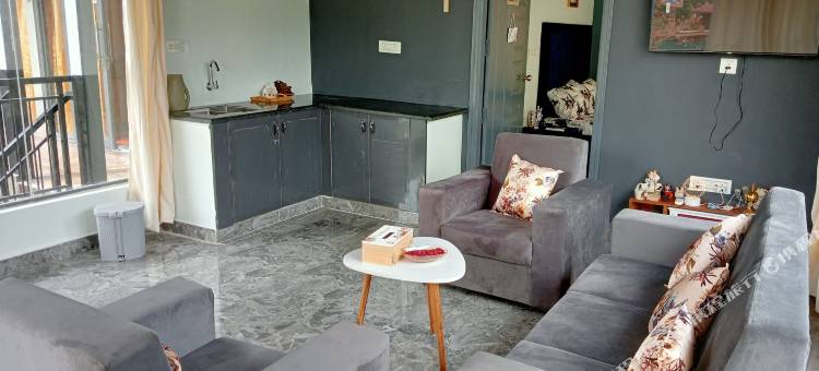 位于迪维塞蒂哈利的4卧室公寓-100平方米|带6个独立浴室(Nandi Hills View Cottages)图片