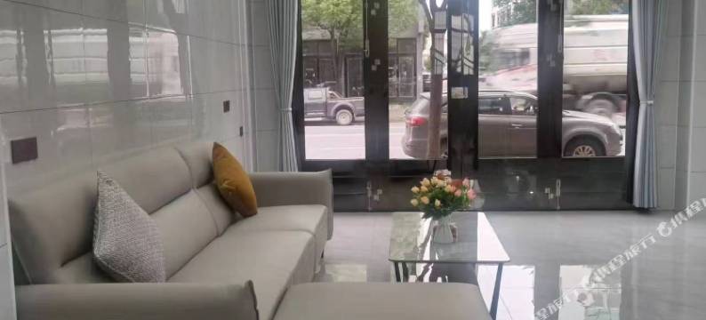 新干溧江镇轩驿民宿图片