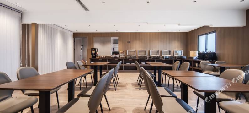 宝弘轻奢酒店(常州武进万达春秋淹城店)图片