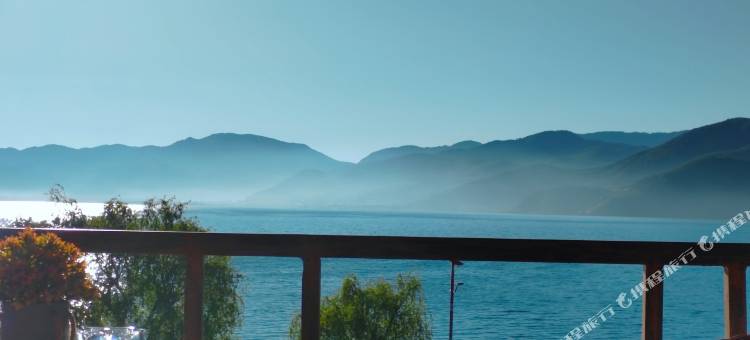 泸沽湖水岸花宿客栈图片