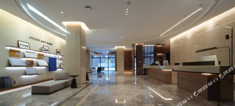 大连金石滩锚地广场亚朵酒店图片