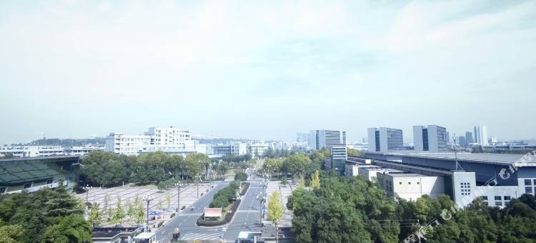 豪漫酒店(武汉工程大学流芳校区店)图片